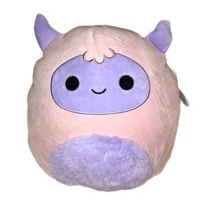 Ronalda the Yeti Squishmallow 11”